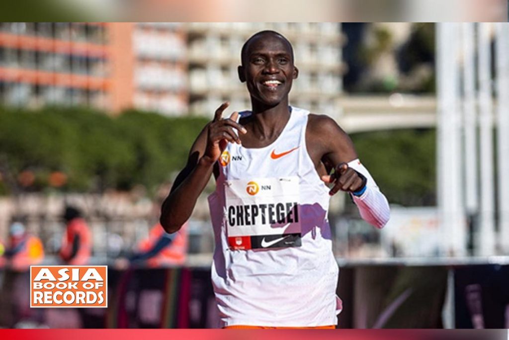 Beatrice Chepkoech breaks world 5km record in Monaco Asisa Book