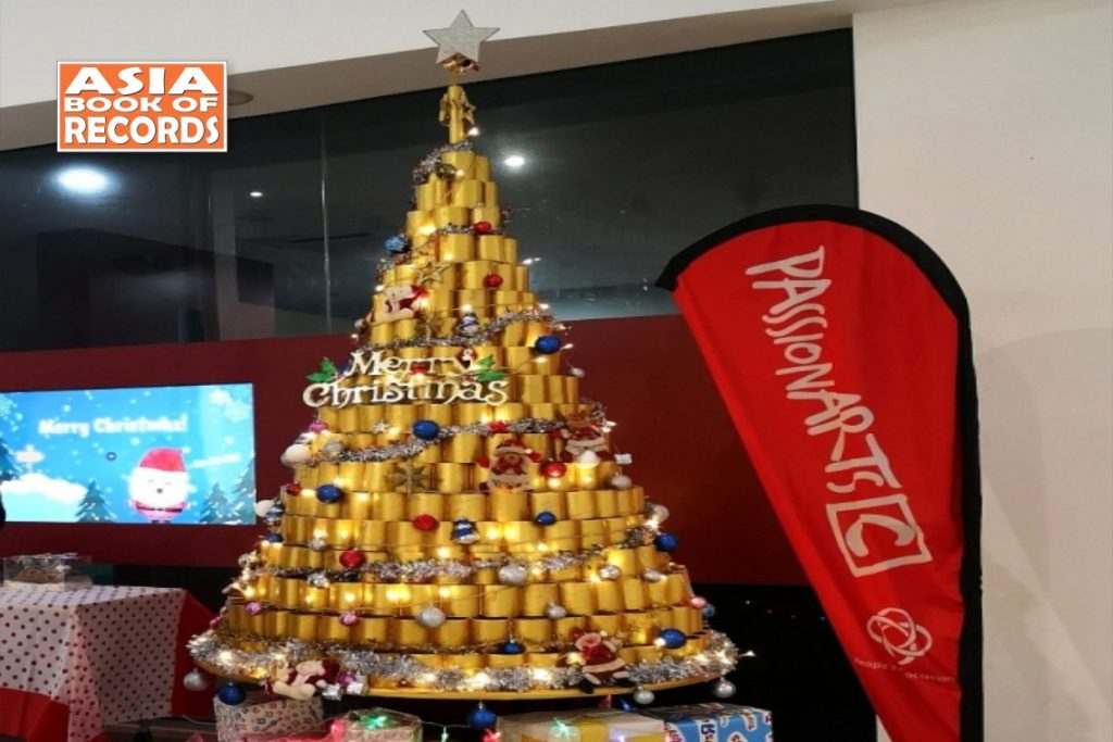 Tallest Christmas tree of cardboard rolls Asia Book of Records