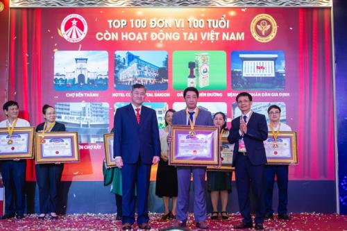 Grand-Reunion-of-World-Record-Presidents-in-Vietnam-116